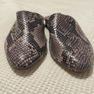 Earth shoes  size 7